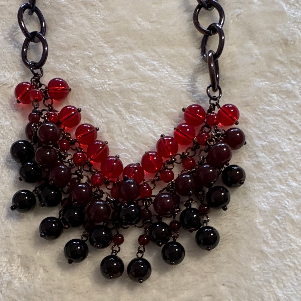 Elegant Red and Black Beaded Necklace